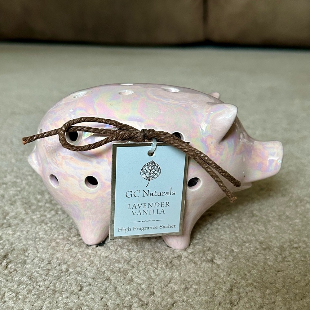 GC Naturals Pink Iridescent Pig
Sachet Ceramic Lavender Vanilla